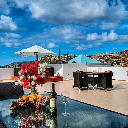 דירה Springs - Luxury Penthouse פאהיה